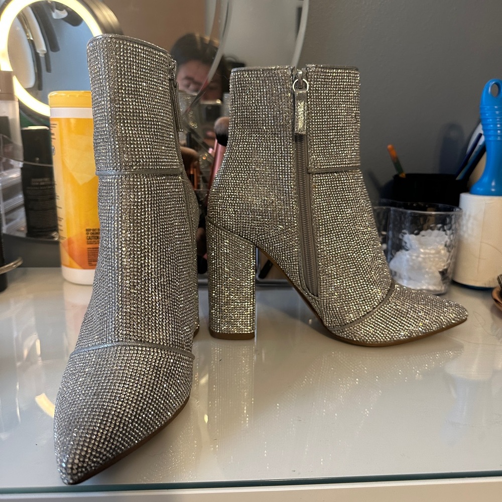 STEVE MADDEN NOTICE-R RHINESTONE BOOTIES SIZE 7.5 **ORIGINALLY $150**